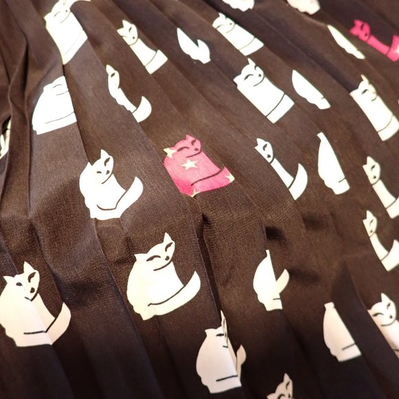 Adorable retro/pinup-inspired cat dress! - Picture 2 of 3